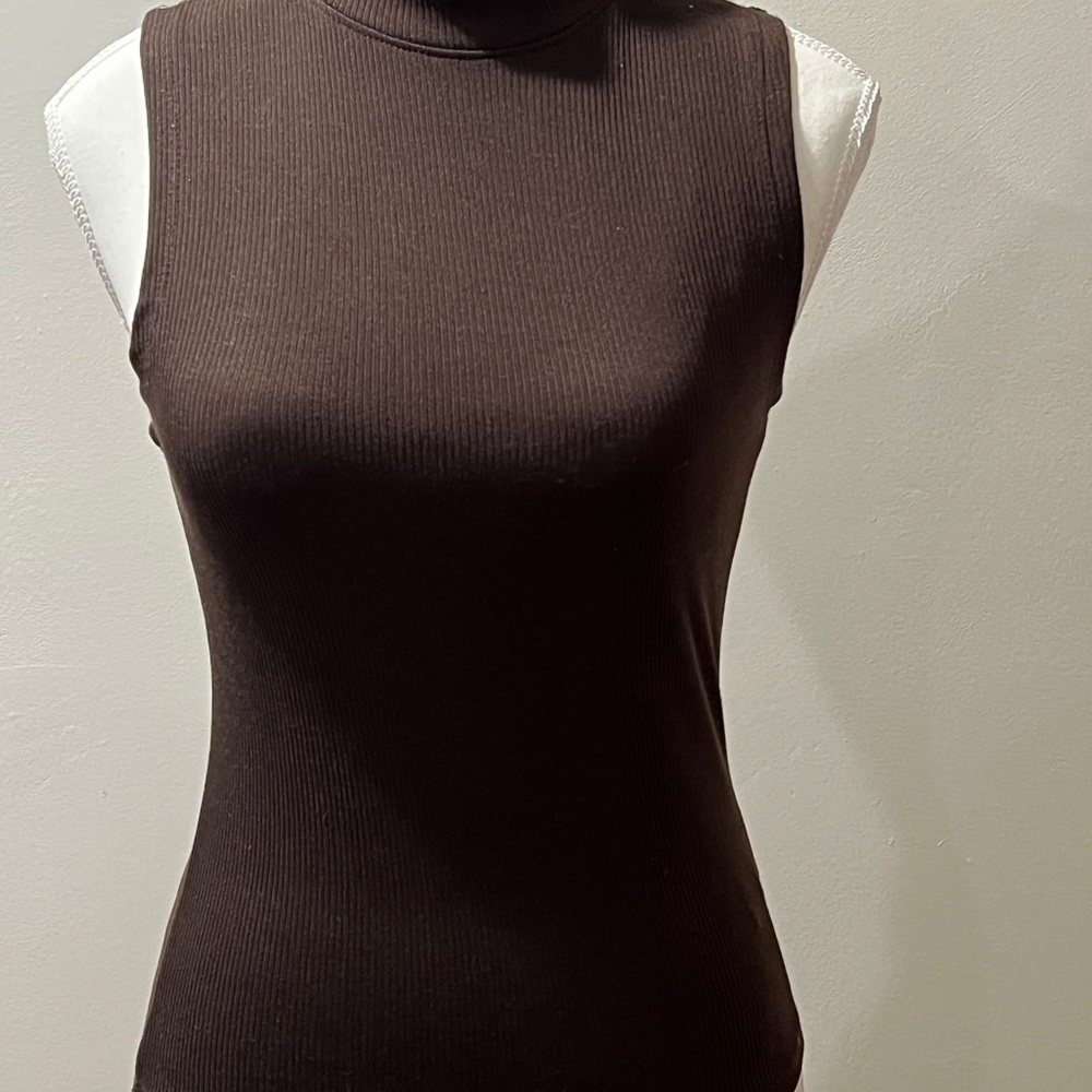 Bagatelle Collection Sleeveless Chocolate Ribbed Tank Top